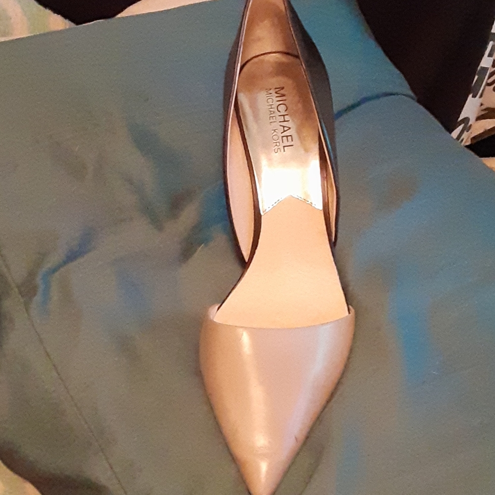 Michael Kors pumps